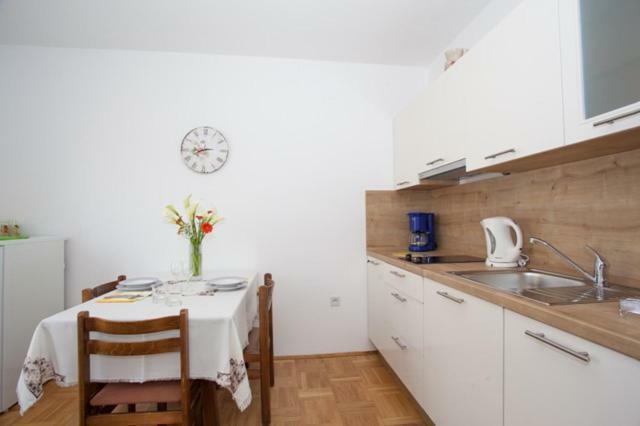 Klimno100 Apartment Bagian luar foto